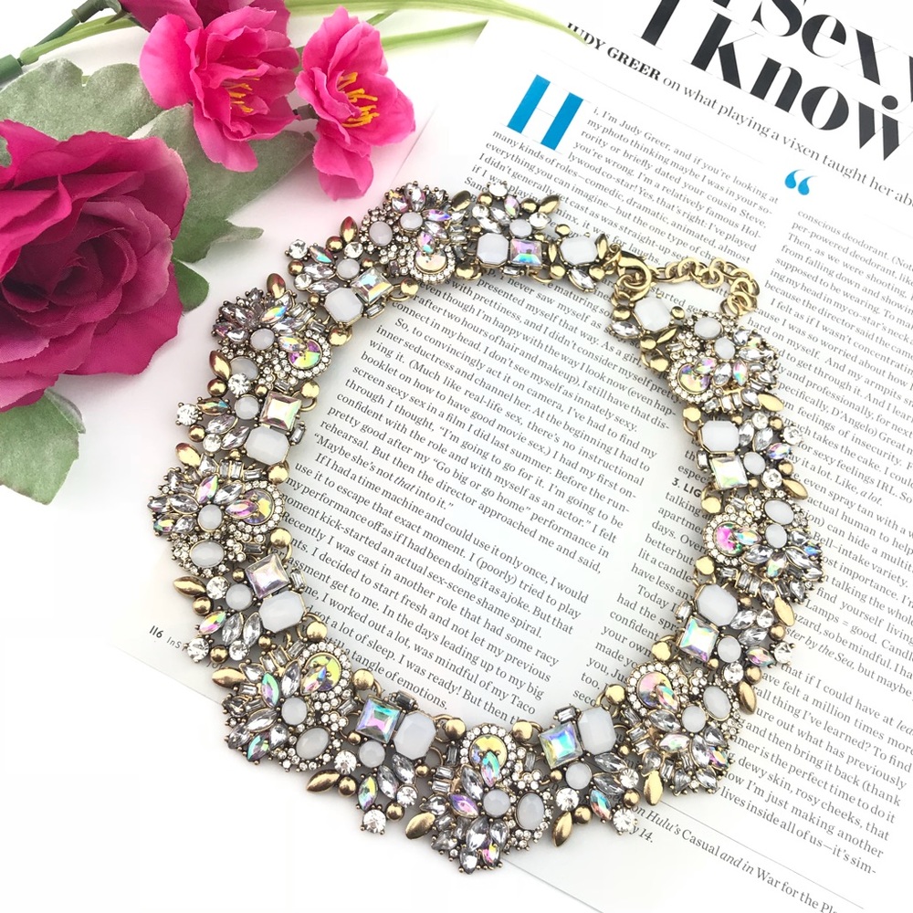 RESTOCKED! ❤️ “Reagan” Crystal Statement Necklace